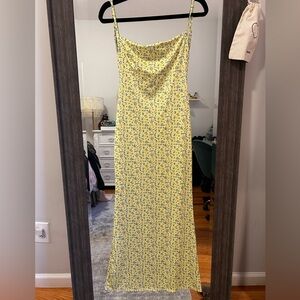 Bodycon backless floral yellow maxi dress